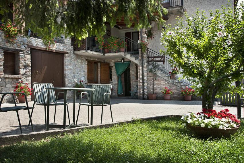 La Corte Di Nando Варци Экстерьер фото